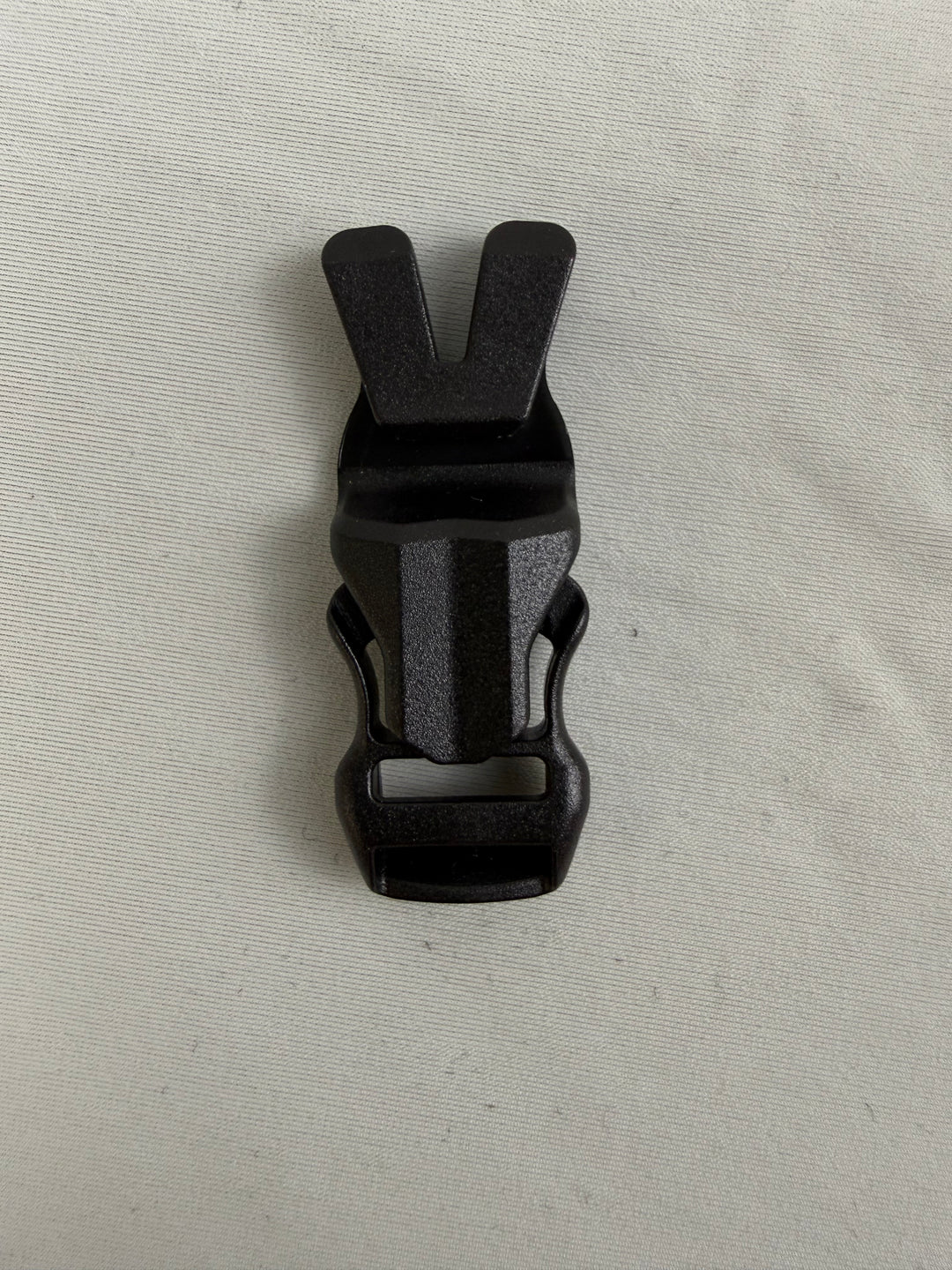 1/2" Buckle and Hook (Bunny Sternum)